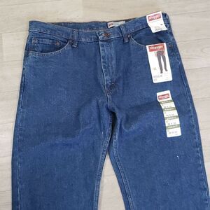 NWT Wrangler Regular Fit Straight Leg Premium Quality Men's Jeans Sz 36" x 30"